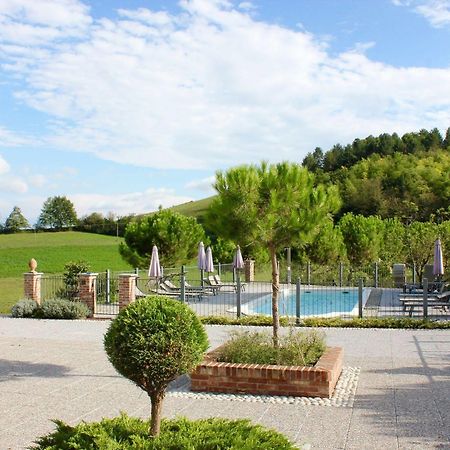 Hotel Cascina Castagneto à CastellʼAlfero Extérieur photo