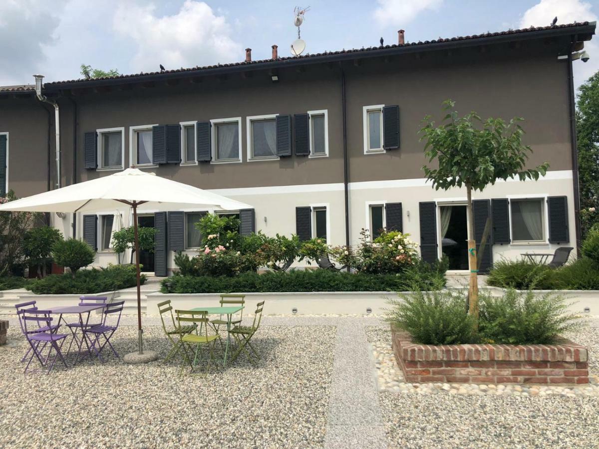 Hotel Cascina Castagneto à CastellʼAlfero Extérieur photo
